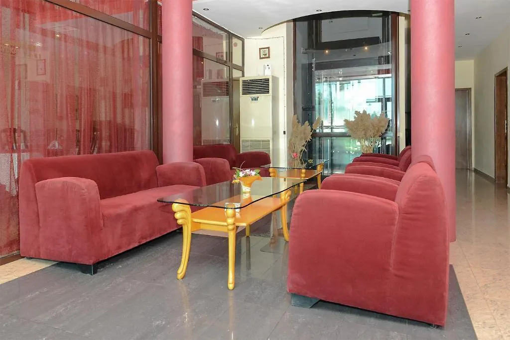 וארנה Ellinis Hotel